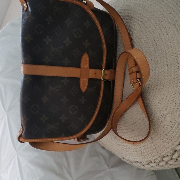 Louis Vuitton Handbags - Louis Vuitton Saumur Excellent Condition!